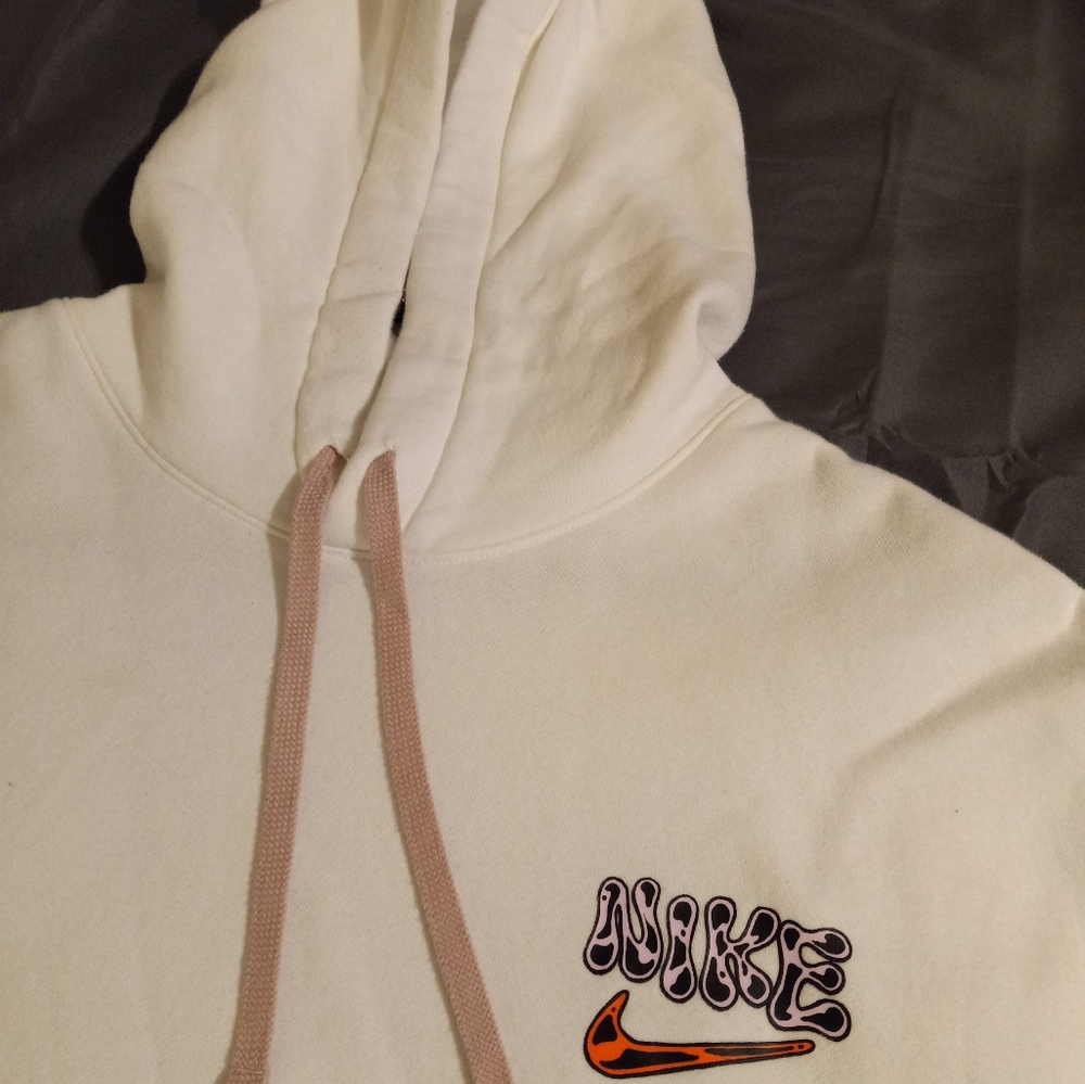 Nike 4XB white hoodie. Beautiful soft baggy fit. EXCELLENT condition